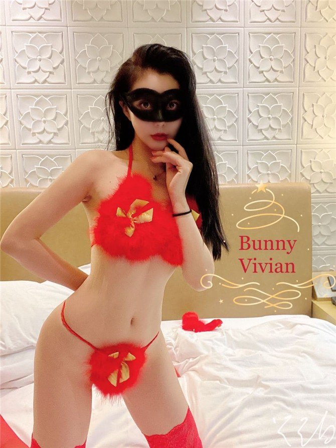 极品反差婊推特女神爱丝袜Vivian姐永久会员定制版流出-玩操超诱惑女神口爆 高清私拍50P 高清960P原版无水印[MP4/505M]