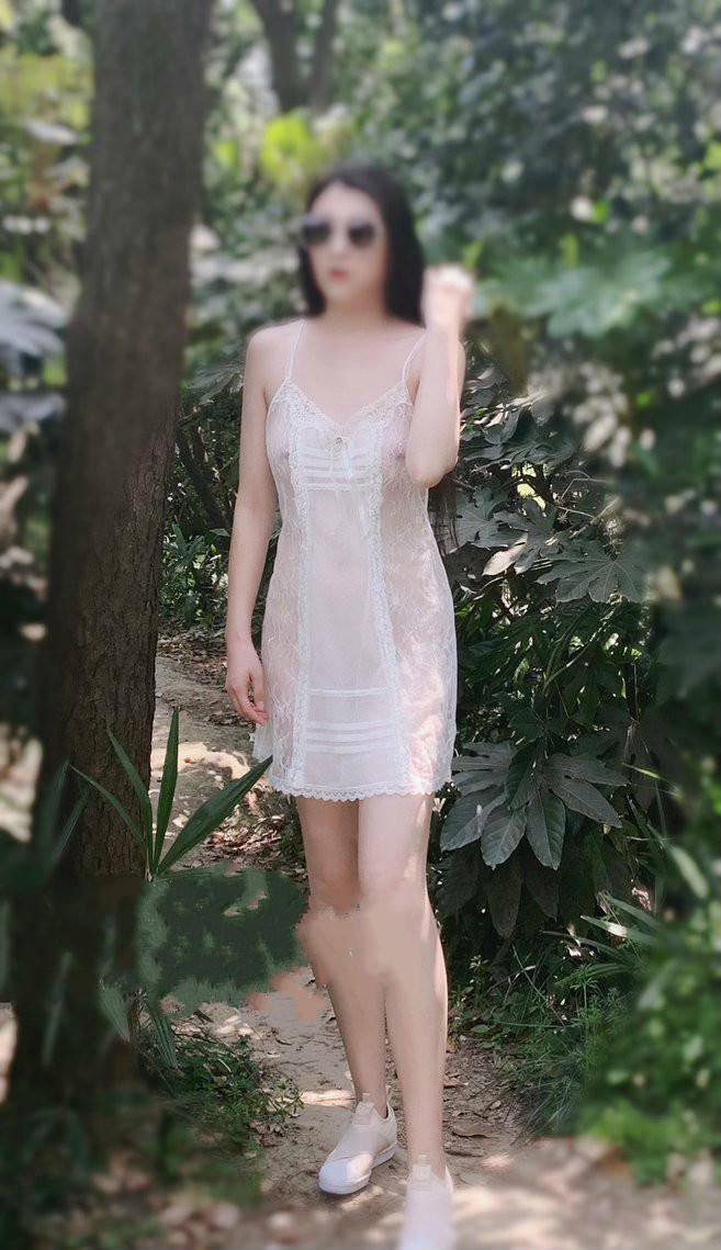 这衣服好看么10P